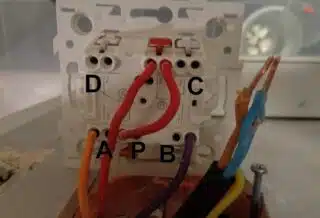 Comment installer un va et vient avec 2 interrupteurs d'éclairage