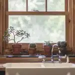 Pour une maison pleine de charme, choisissez les fenêtres en bois