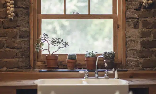 Pour une maison pleine de charme, choisissez les fenêtres en bois